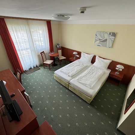 Hotel Breitenlee เวียนนา ภายนอก รูปภาพ